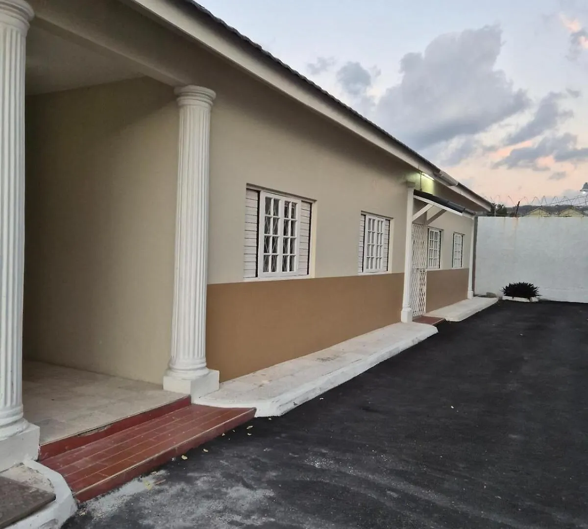 Apartment Your New Kingston Escape